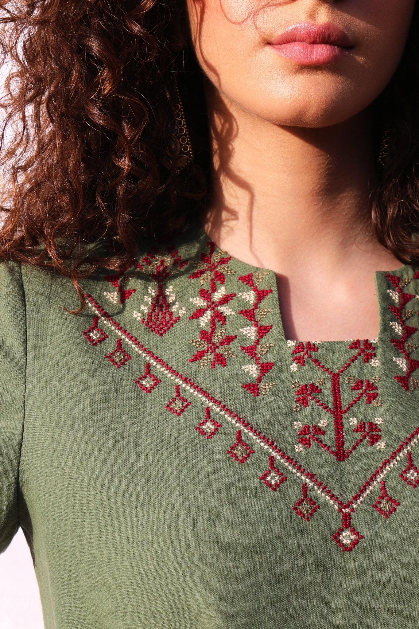 Fallahi Hand-Embroidered Linen Shirt - Image 5